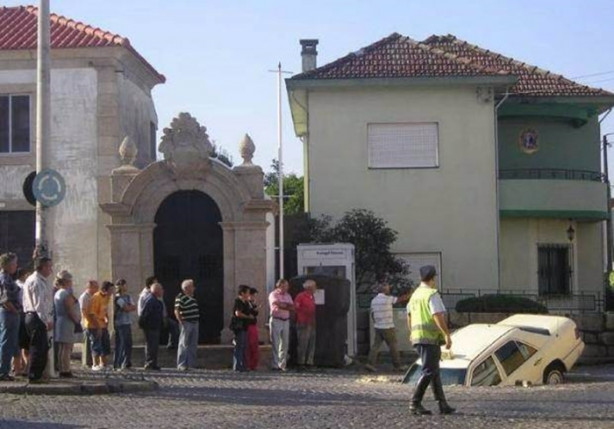 Foto - Yok artık diyeceksiniz! İşte en sıra dışı trafik kazaları...