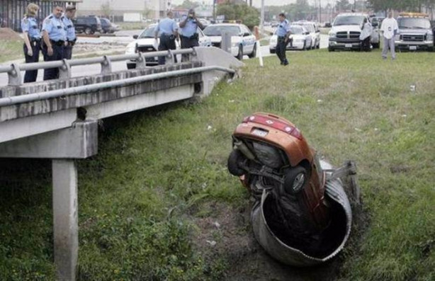 Foto - Yok artık diyeceksiniz! İşte en sıra dışı trafik kazaları...
