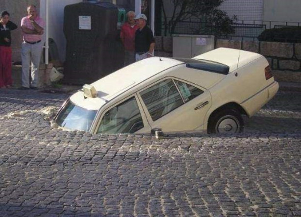 Foto - Yok artık diyeceksiniz! İşte en sıra dışı trafik kazaları...