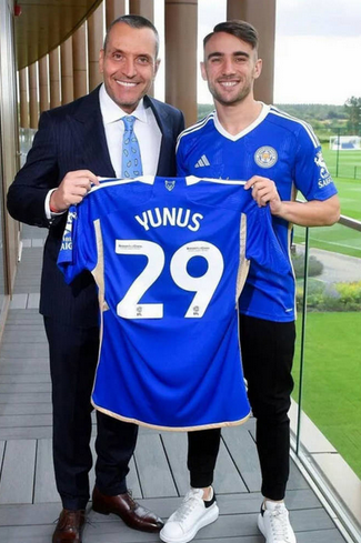 Yok artık Yunus Akgün: İngilizler Türkiye'nin milli yıldızının başarısını dünyaya duyurdu! Bölge halkı heyecanlandı