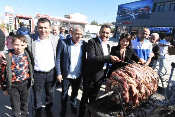 Foto - Yok böyle bir etkinlik! Cağ kebaplı test sürüşü