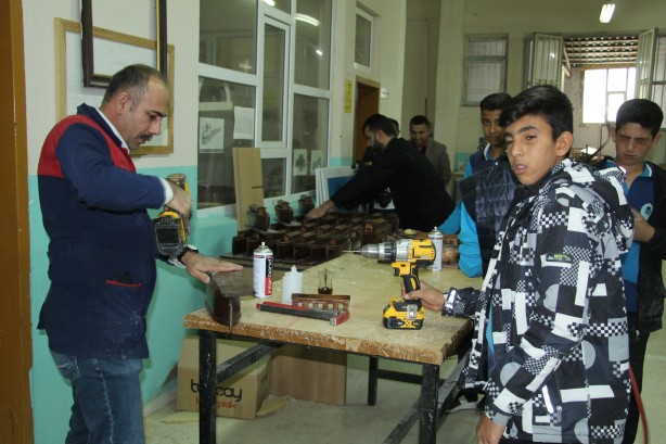 Foto - Yok böyle ciro! Adı okul kendi fabrika