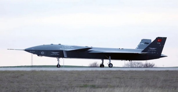 Yok böyle gelişme! 'Tehdit altındayız' deyip Türkiye'den Bayraktar Kızılelma'yı istediler