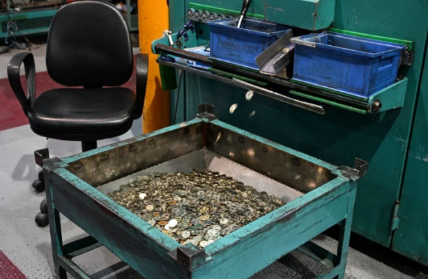 Foto - Yok böyle sahtekarlık! Sözcü gazetesi 5 lira üzerindeki Atatürk rölyefi ile oynayıp dezenformasyon yapmış