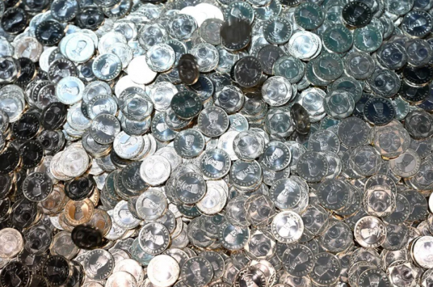 Foto - Yok böyle sahtekarlık! Sözcü gazetesi 5 lira üzerindeki Atatürk rölyefi ile oynayıp dezenformasyon yapmış