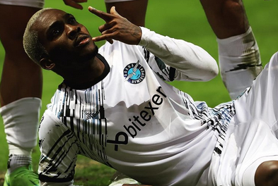 Foto - Yok böyle sözler: Şeref yoksunu hadsiz ve nankör... Ortalık toz duman...