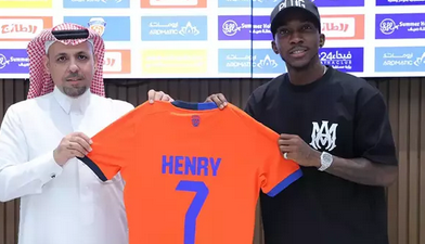 Foto - Yok böyle sözler: Şeref yoksunu hadsiz ve nankör... Ortalık toz duman...