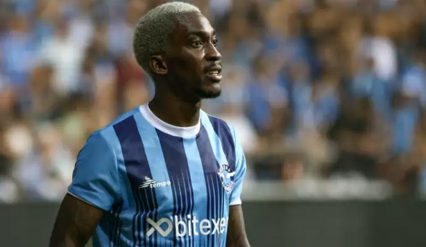 Foto - Yok böyle sözler: Şeref yoksunu hadsiz ve nankör... Ortalık toz duman...