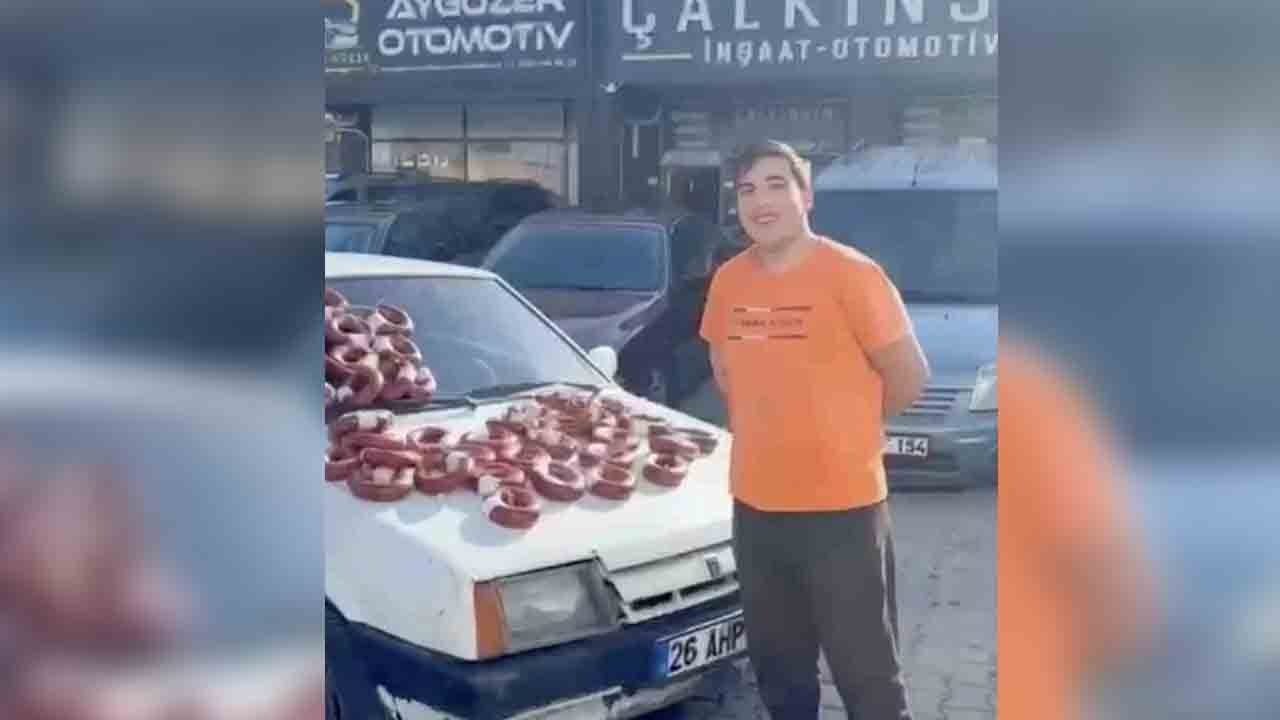 Foto - Yok böyle takas: Al arabayı ver sucukları
