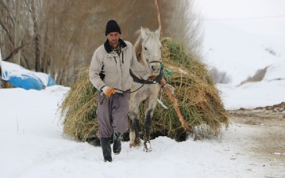 Foto - Yokluktan İran’dan transfer etti! 85 milyon kişi var ama kimse yanaşmıyor