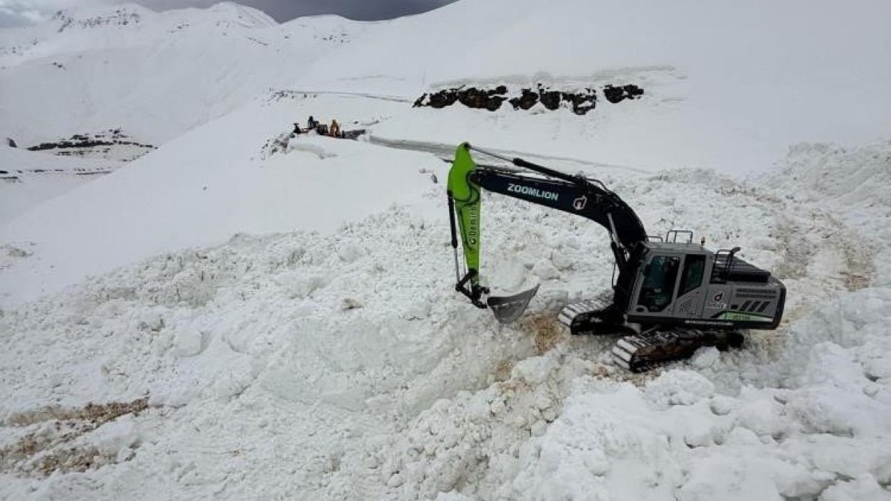 Yol fedaileri gece gündüz durmak bilmiyor