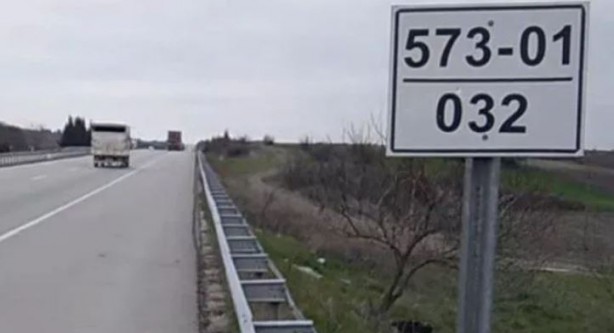 Foto - Yol kenarındaki beyaz levhalar ne işe yarar?