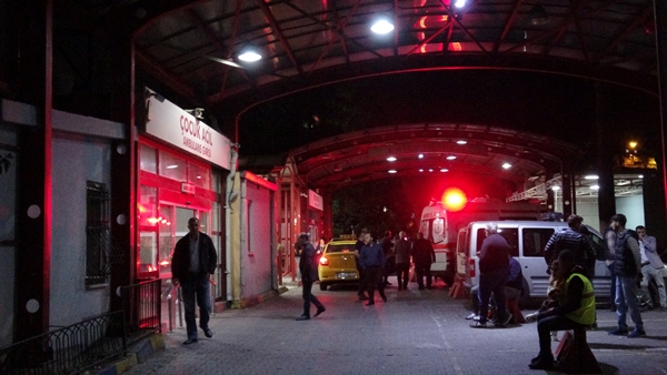 Foto - Yol verme kavgası kanlı bitti: 2’si ağır 4 yaralı