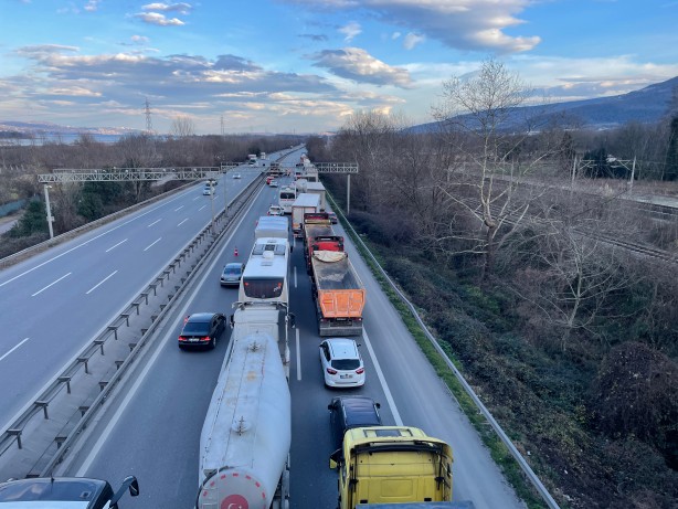 Foto - Yola çıkacaklar dikkat! Ankara yönü ulaşıma kapandı