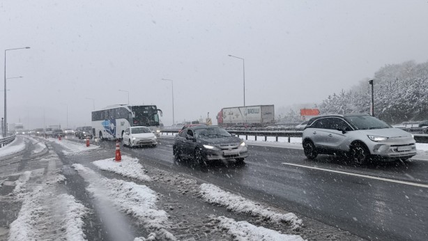 Foto - Yola çıkacaklar dikkat! Bolu Dağı Tüneli beyaza büründü
