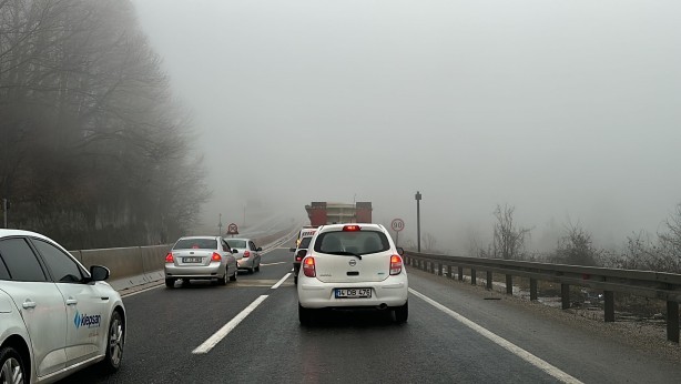 Foto - Yola çıkacaklar dikkat! Bolu Dağı'nda göz gözü görmüyor