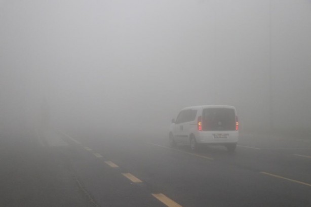 Foto - Yola çıkacaklar dikkat! Bolu Dağı’nda göz gözü görmüyor