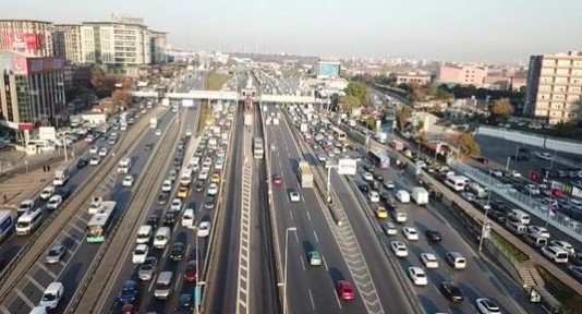 Foto - Yola çıkacaklar dikkat! İstanbul'da kısıtlama öncesi yoğun trafik