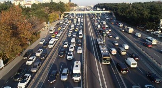 Foto - Yola çıkacaklar dikkat! İstanbul'da kısıtlama öncesi yoğun trafik