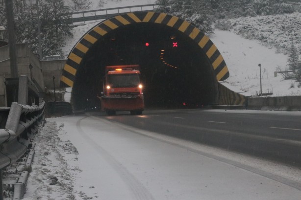 Foto - Yola çıkacaklar dikkat! Kar yağışı etkili oluyor