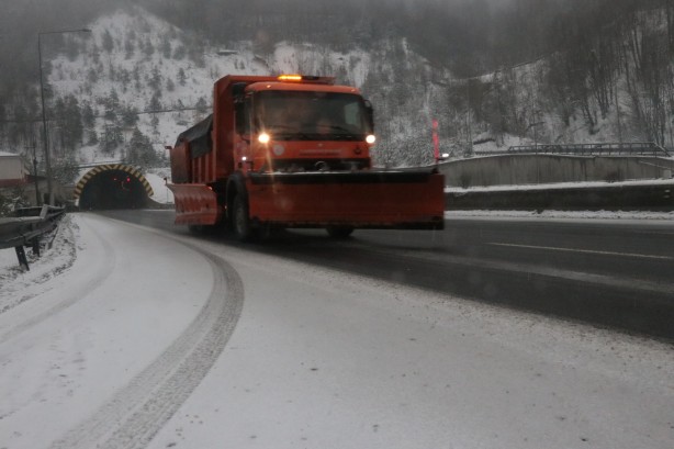 Foto - Yola çıkacaklar dikkat! Kar yağışı etkili oluyor