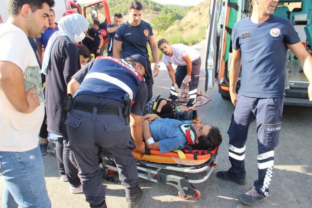 Foto - Yola dökülen yağa felaketi getirdi! Birbiri ardına kazalar yaşandı..