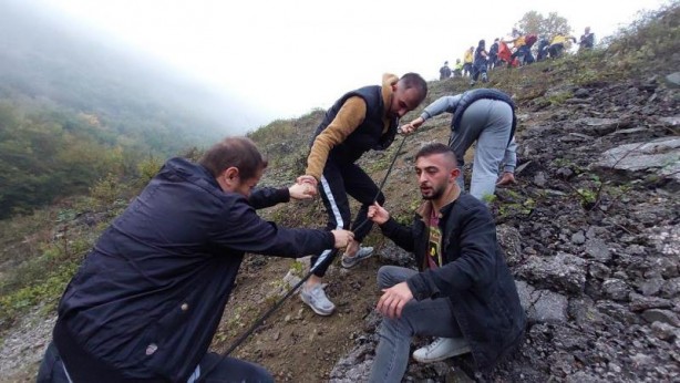 Foto - Yolcu otobüsü 150 metreden dereye yuvarlandı! Ölüler ve yaralılar var