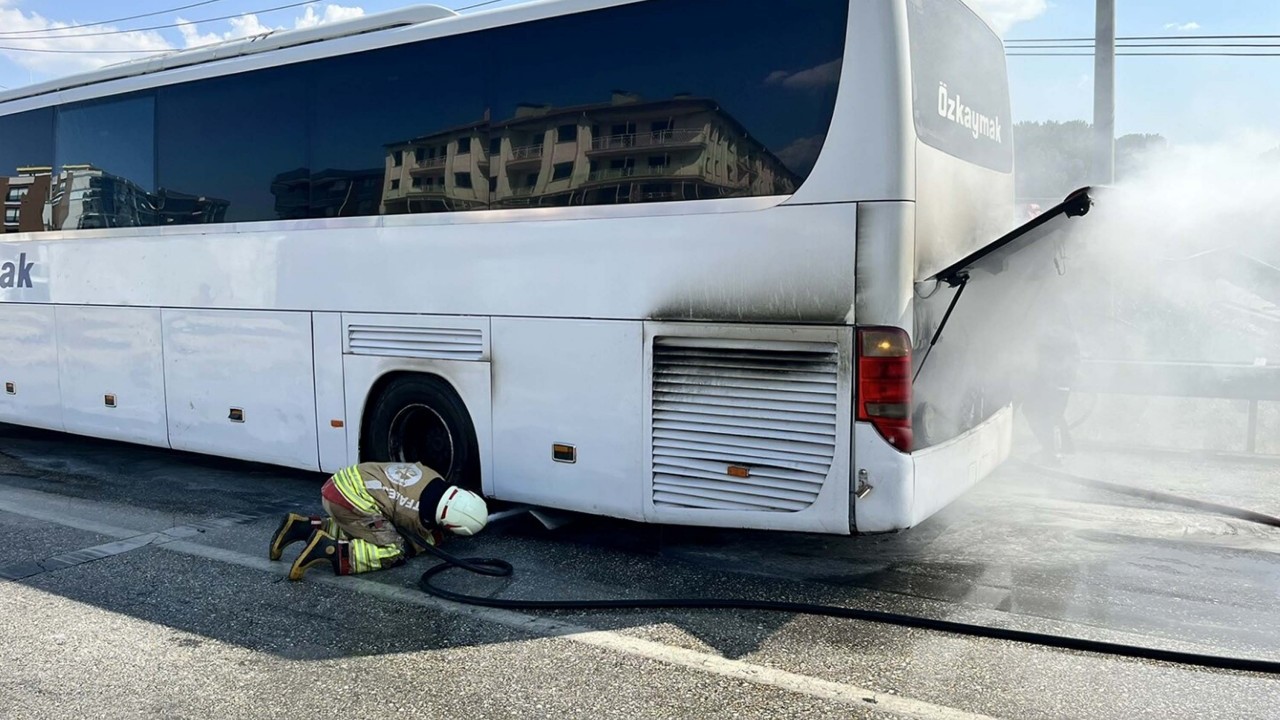 Foto - Yolcu otobüsü alev aldı
