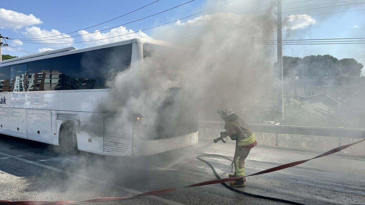 Foto - Yolcu otobüsü alev aldı