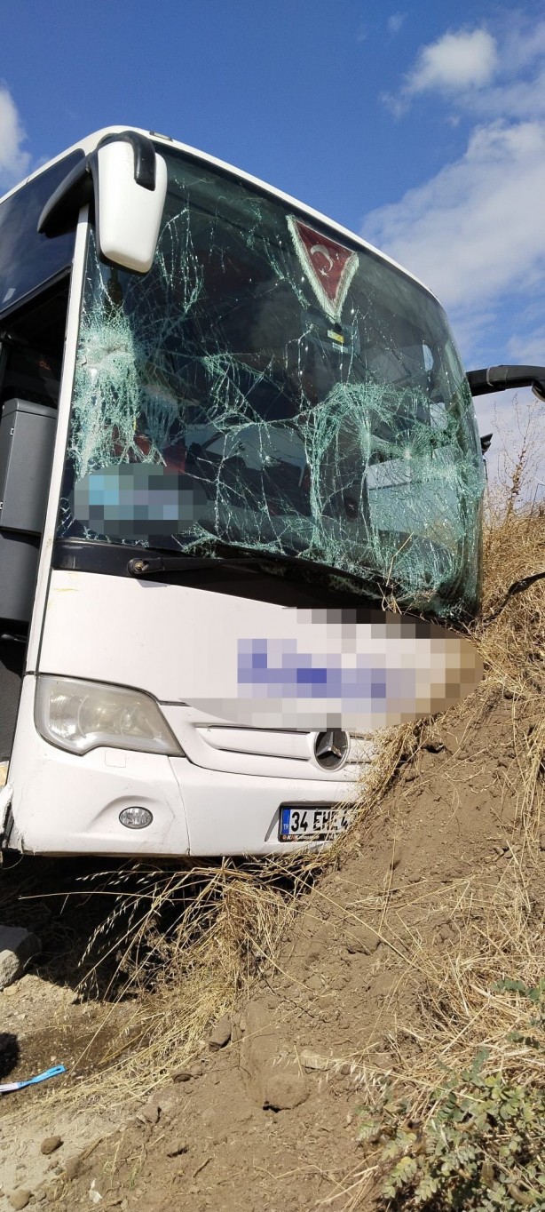 Foto - Yolcu otobüsü kaza yaptı: 1 yaralı