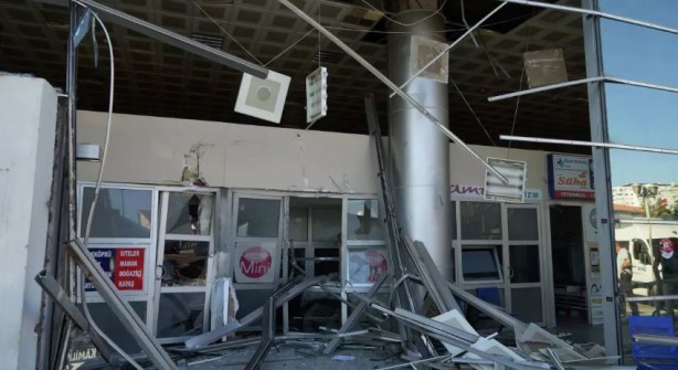 Foto - Yolcu otobüsü otogara daldı