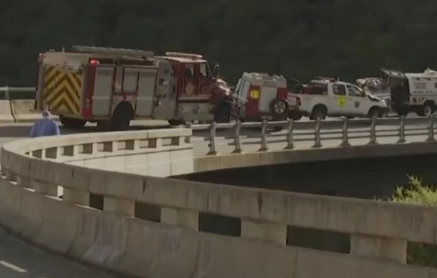 Foto - Yolcu otobüsü şarampole yuvarlandı: 45 ölü var, sadece 8 yaşındaki çocuk ağır yaralı kurtuldu
