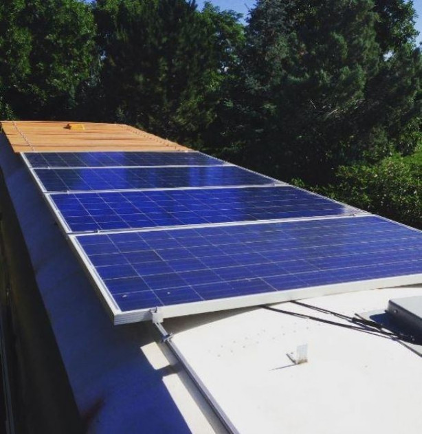 Foto - Yolcu otobüsünü eve dönüştürdü