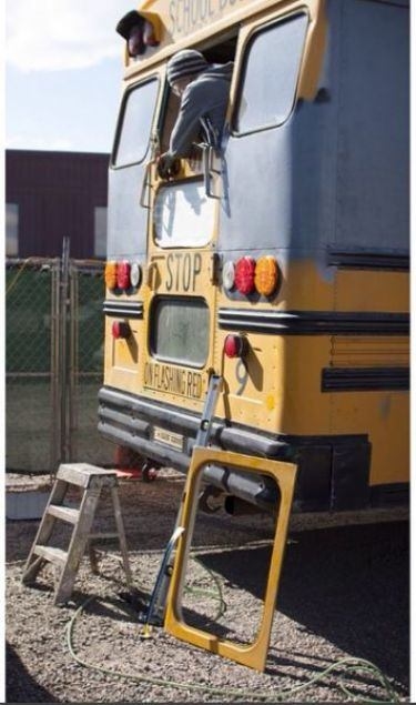 Foto - Yolcu otobüsünü eve dönüştürdü