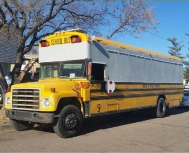 Foto - Yolcu otobüsünü eve dönüştürdü