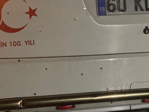 Foto - Yolcular dehşeti yaşadı! Yolcu otobüsüne silahlı saldırı