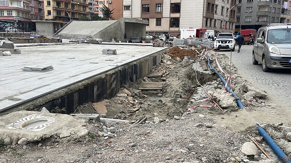 Foto - Yoldan geçenler bu taşın sırrını çözemiyor