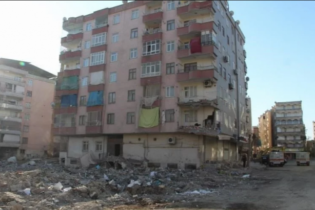 Foto - Yoldaş Apartmanı müteahhidinden korkunç itiraf