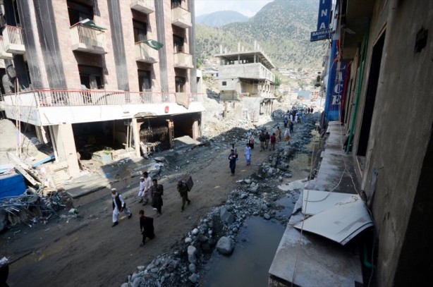 Foto - Yollar çöktü köprüler yıkıldı! Sel sonrası Pakistan