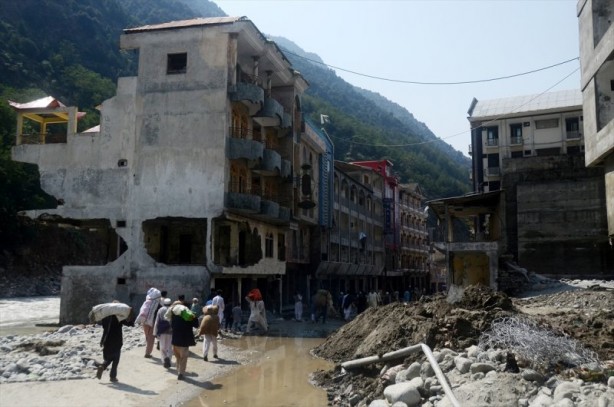 Foto - Yollar çöktü köprüler yıkıldı! Sel sonrası Pakistan