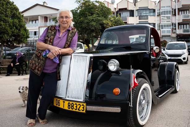 Foto - Yollara çıktı! Togg’dan sonra yerli elektrikli klasik otomobil TYRA karşınızda! 