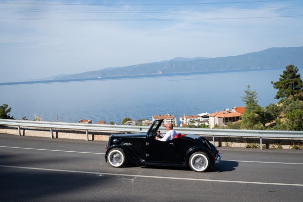 Foto - Yollara çıktı! Togg’dan sonra yerli elektrikli klasik otomobil TYRA karşınızda! 