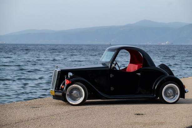 Foto - Yollara çıktı! Togg’dan sonra yerli elektrikli klasik otomobil TYRA karşınızda! 