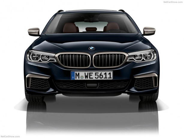 Foto - Yolların yeni yıldızı: 2018 BMW M550d xDrive Touring 