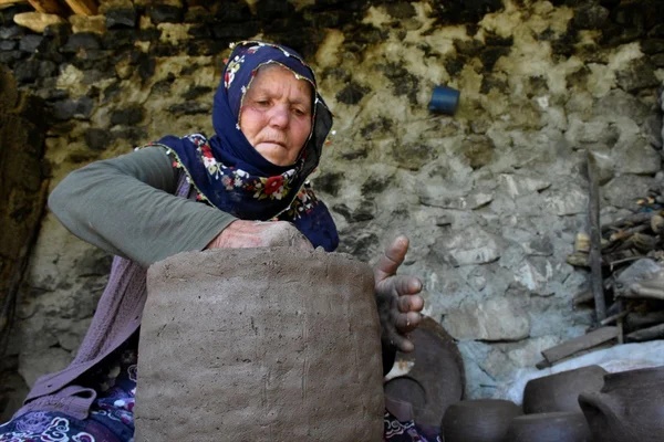Foto - Yolu olmayan yerden alıp yapıyorlar! Tanesini 80 TL'ye satıyorlar