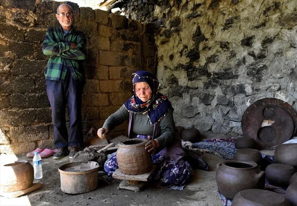 Foto - Yolu olmayan yerden alıp yapıyorlar! Tanesini 80 TL'ye satıyorlar