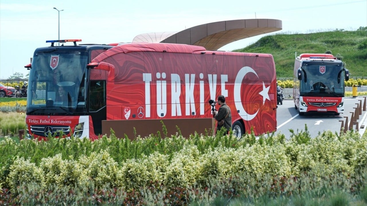 Yolunuz açık olsun! Bizim Çocuklar Dünya Kupası için ABD’ye gitti