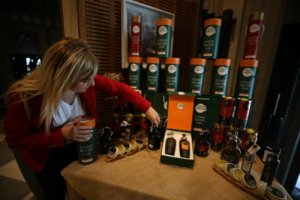 Foto - Yöneticiliği bırakıp bu işe başladı... Şimdi dünyaya satıyor