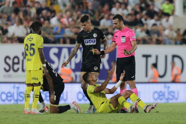 Foto - Yönetim dikkat kesilecek... Fenerbahçe'de yaprak dökümü! 4 ayrılık birden!