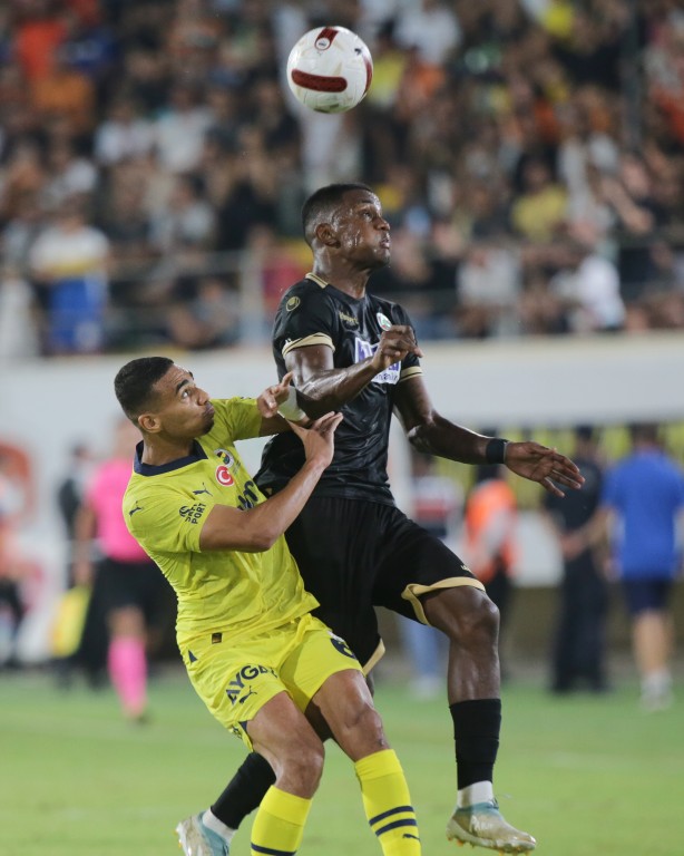 Foto - Yönetim dikkat kesilecek... Fenerbahçe'de yaprak dökümü! 4 ayrılık birden!